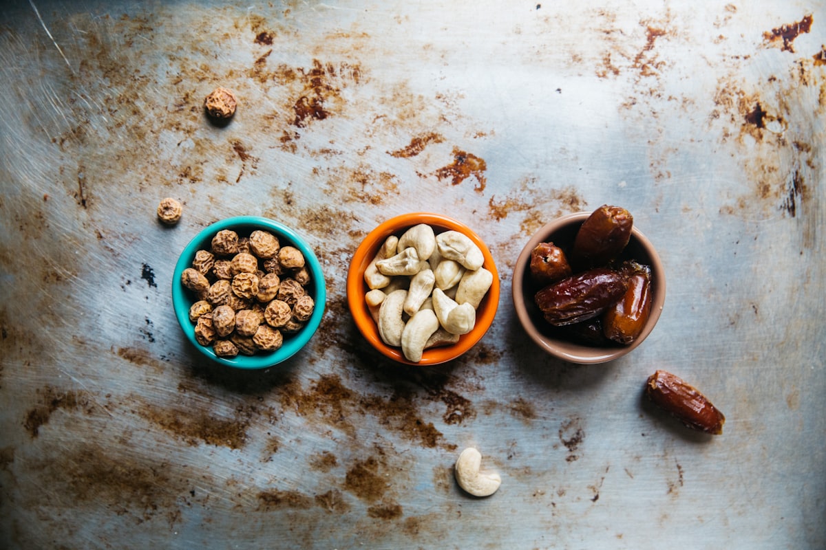 Banane avec beurre d'arachide - collation riche en potassium et protéines